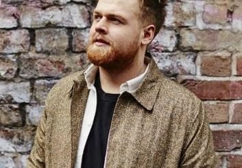 Scottish singer Tom Walker