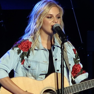 Kelsea Ballerini